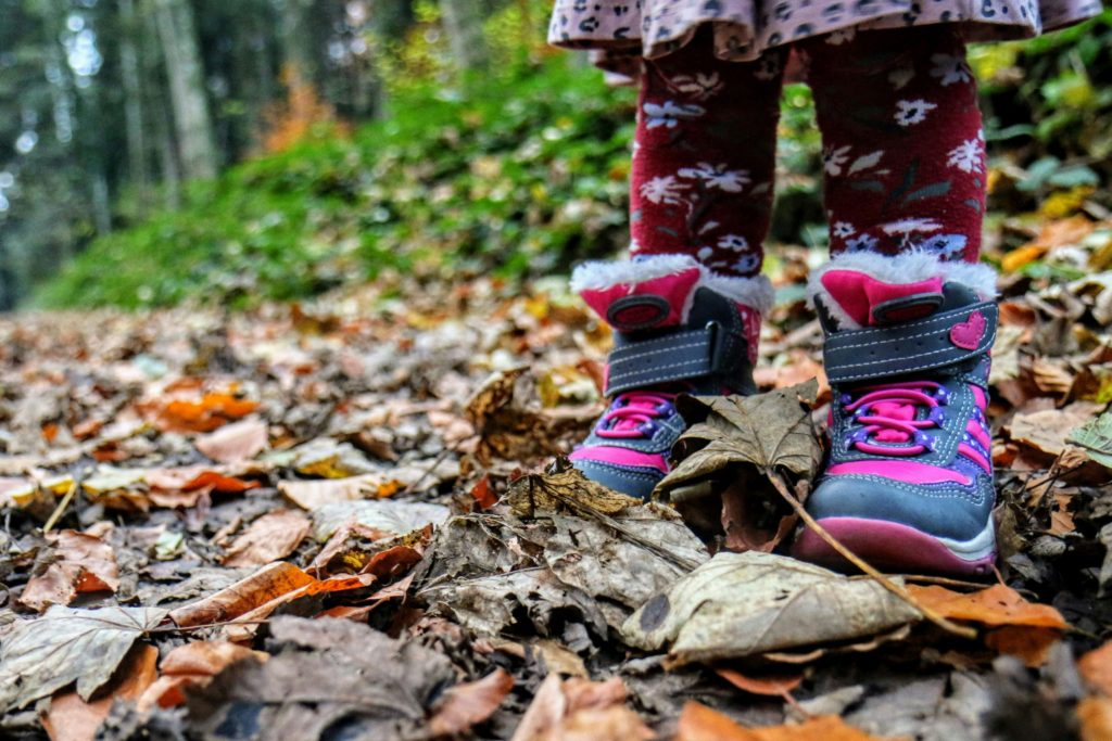kid hiking best hiking boots for kids