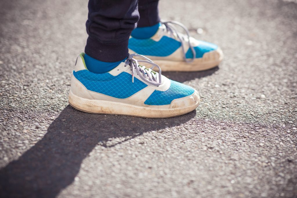 best athletic shoes for kids who play sports sneakers