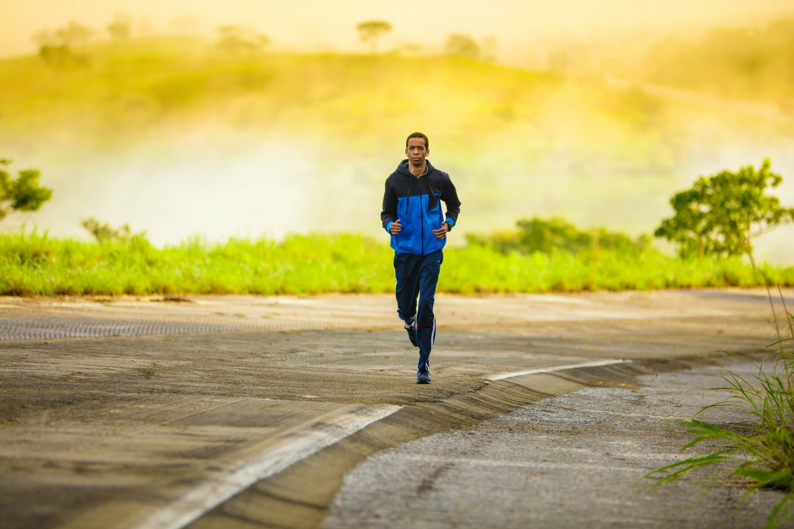 man running in good running gear outdoors