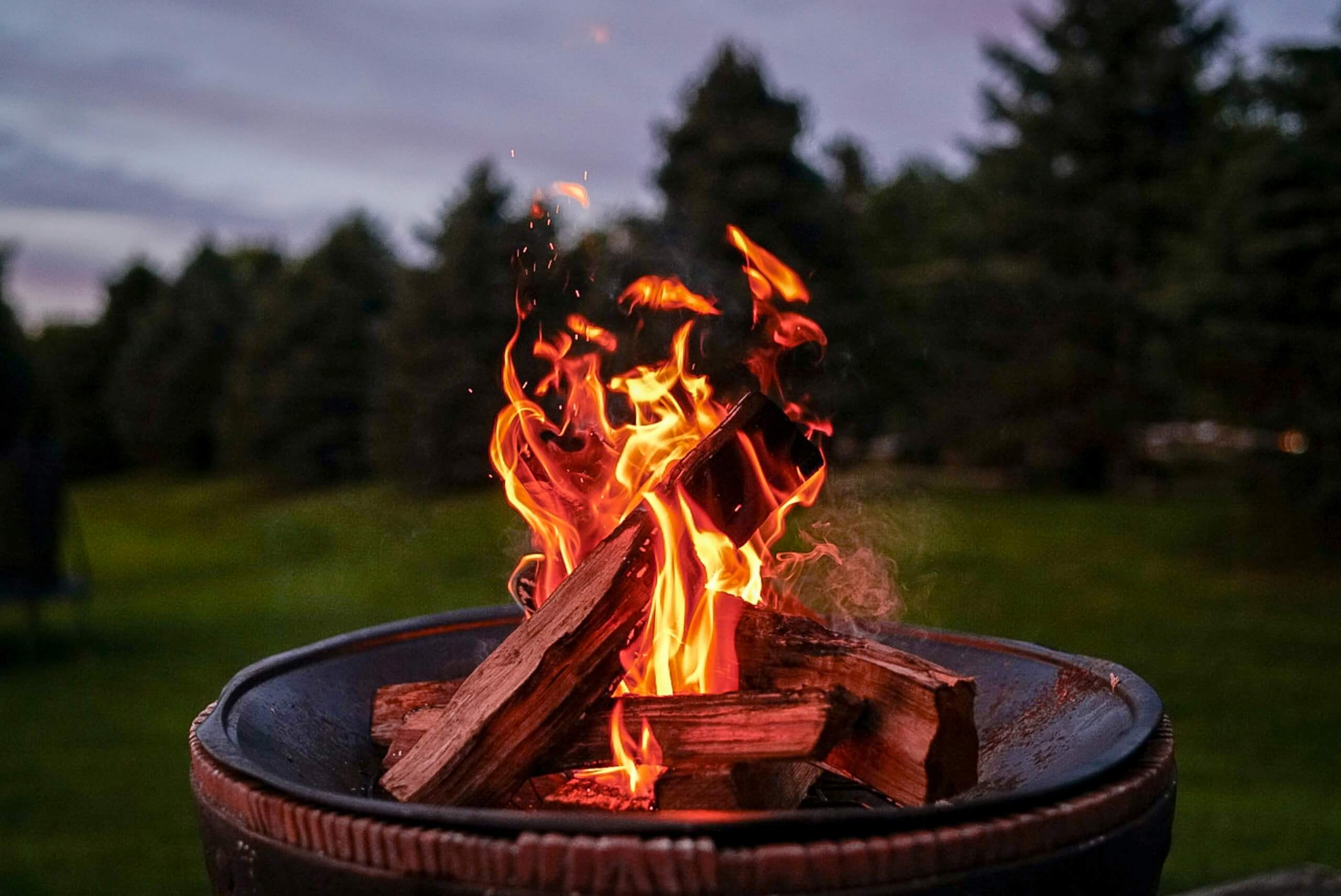 How to Set Up a Backyard Fire Pit how to set up a backyard fire pit family fire pit night backyard upgrades worth it