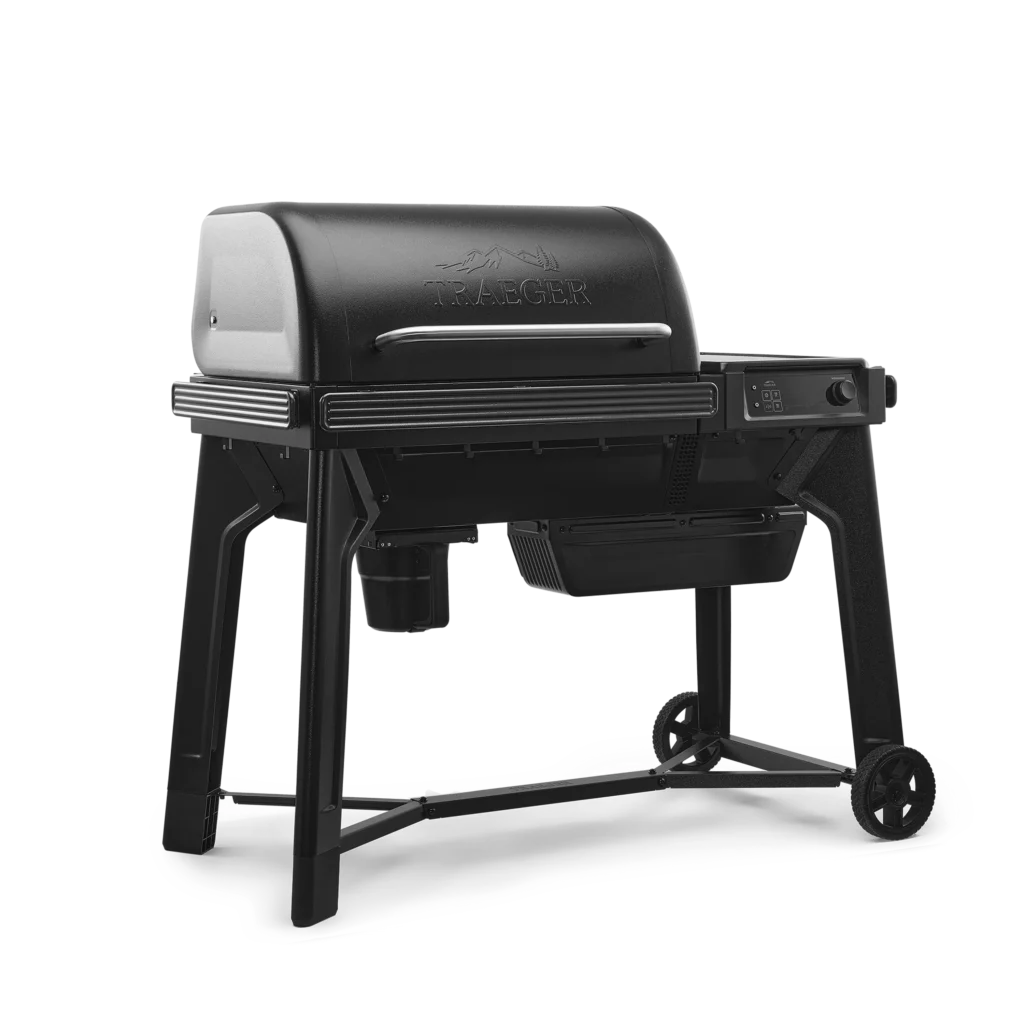 Traeger Woodridge® Labor Day deals on outdoor gear