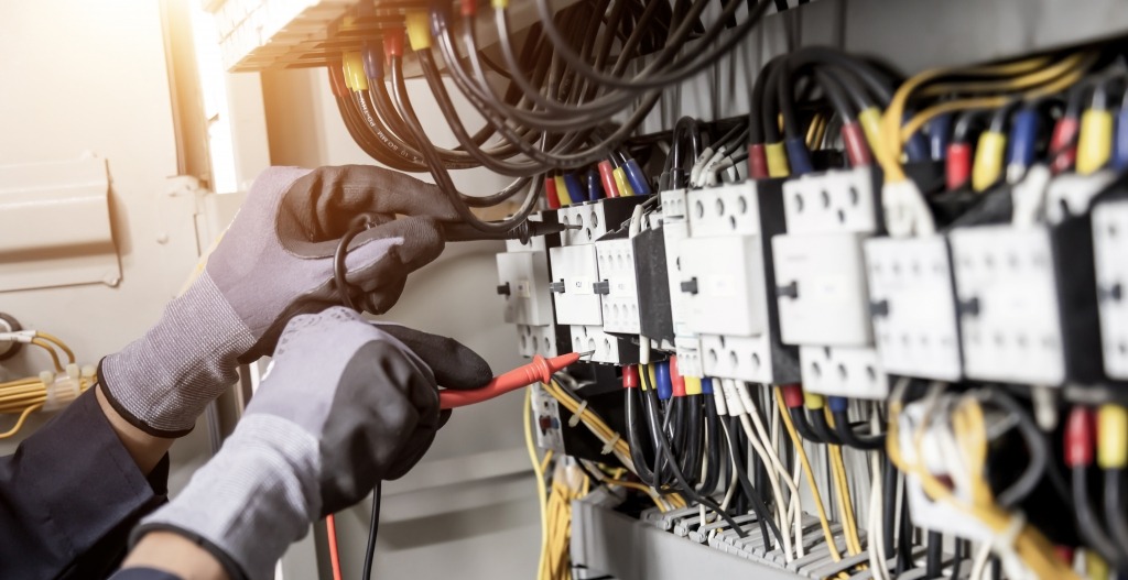 How to Get Electrician Apprenticeship Jobs Men With Kids