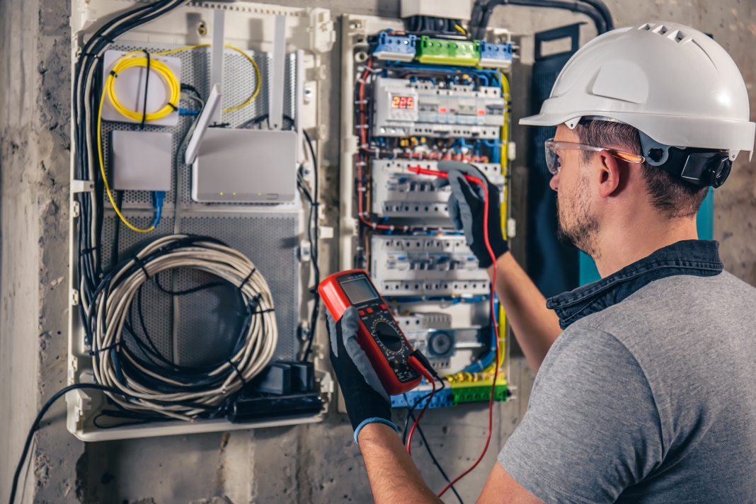 How to Get Electrician Apprenticeship Jobs Men With Kids