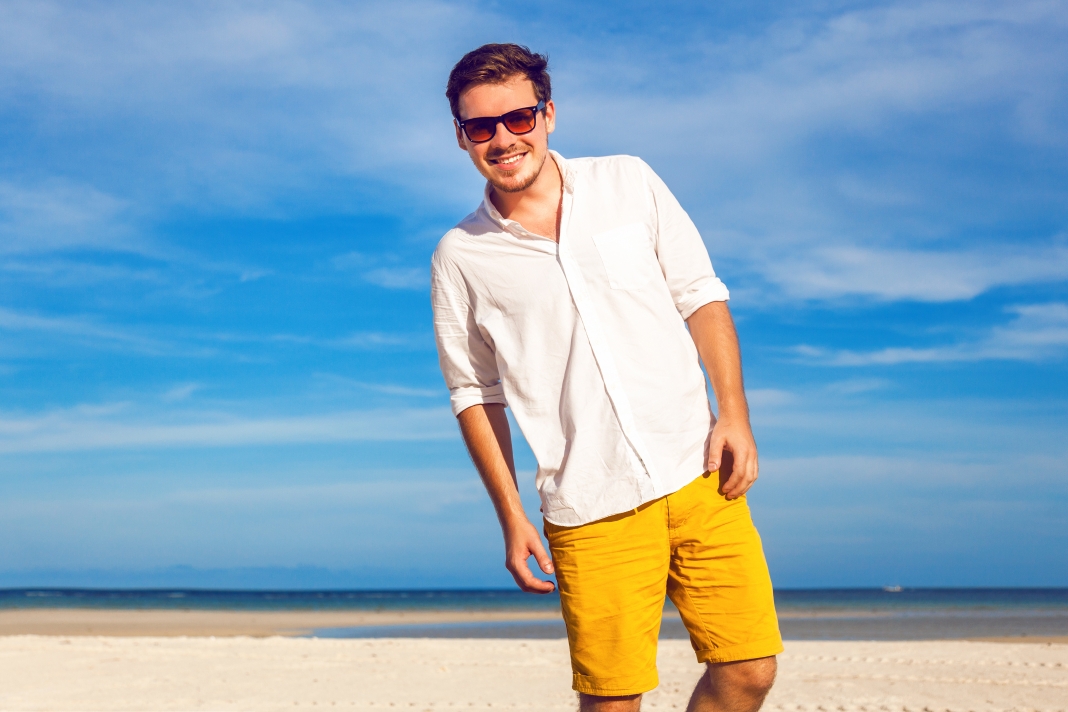 Sizzling Summer Fashion For Men At The Shore
