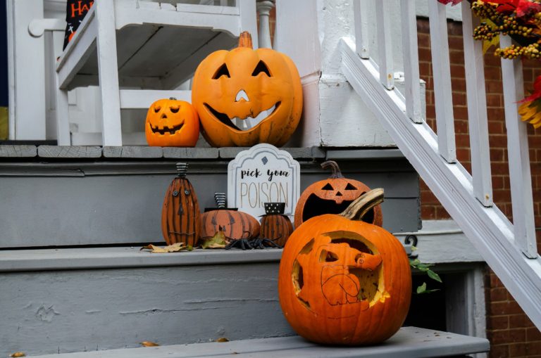 porch outdoor halloween decorations