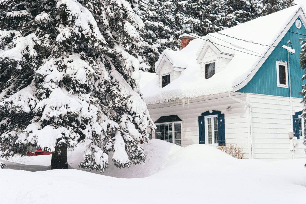 Home Maintenance Checklist for Wintersnowy house